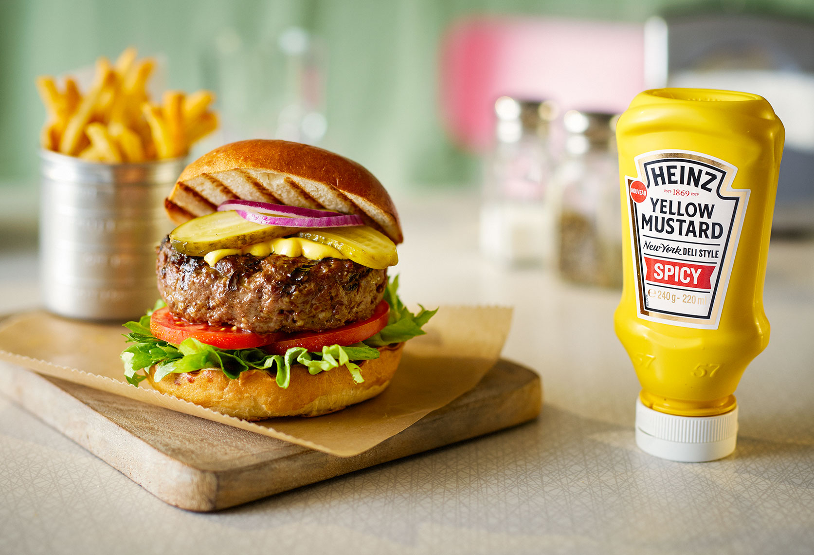 Heinz mustard on burger | Colin Campbell-Food Photographer